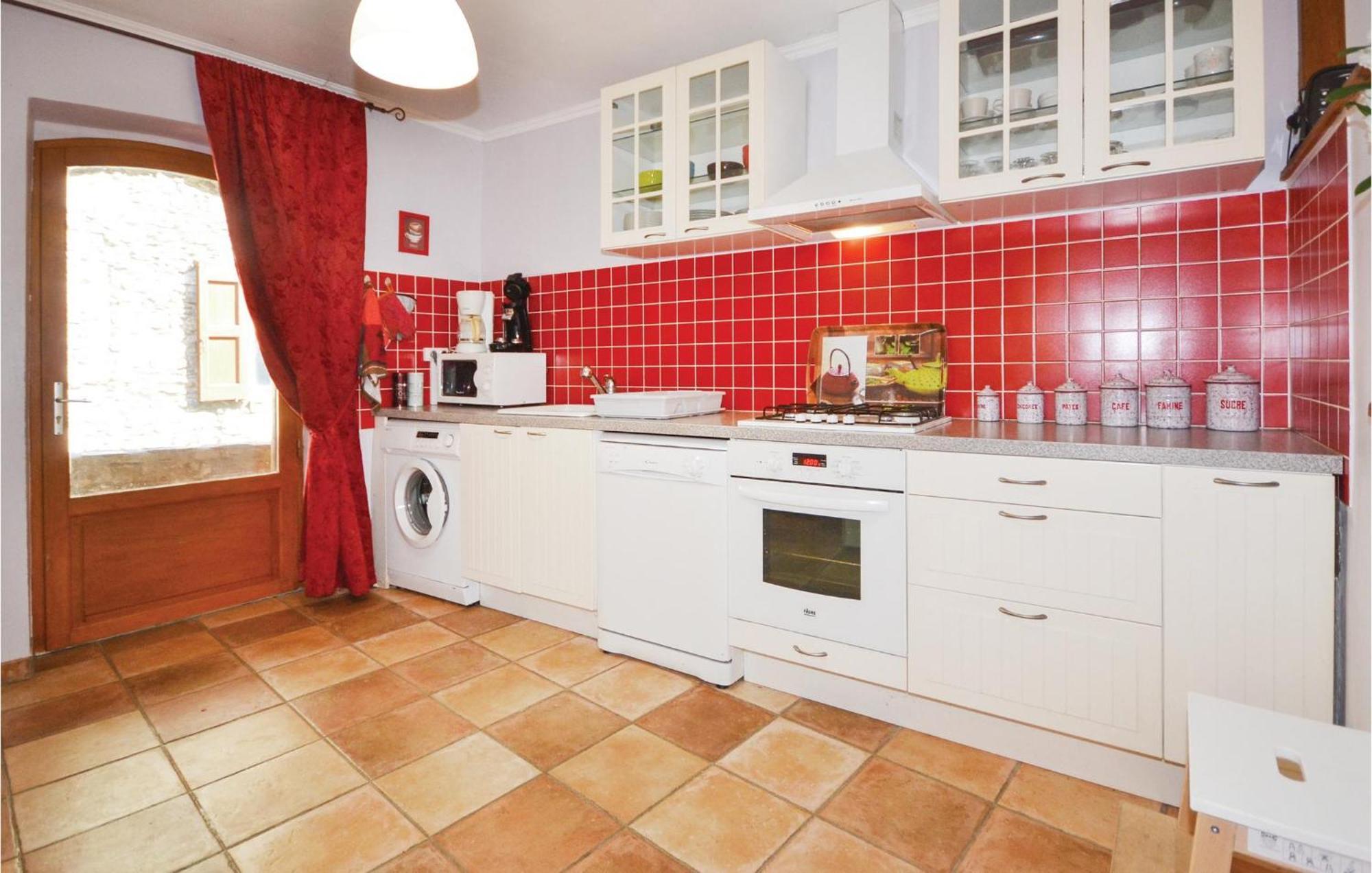 2 Bedroom Nice Apartment In Les Salles-Du-Gardon Soustelle Extérieur photo