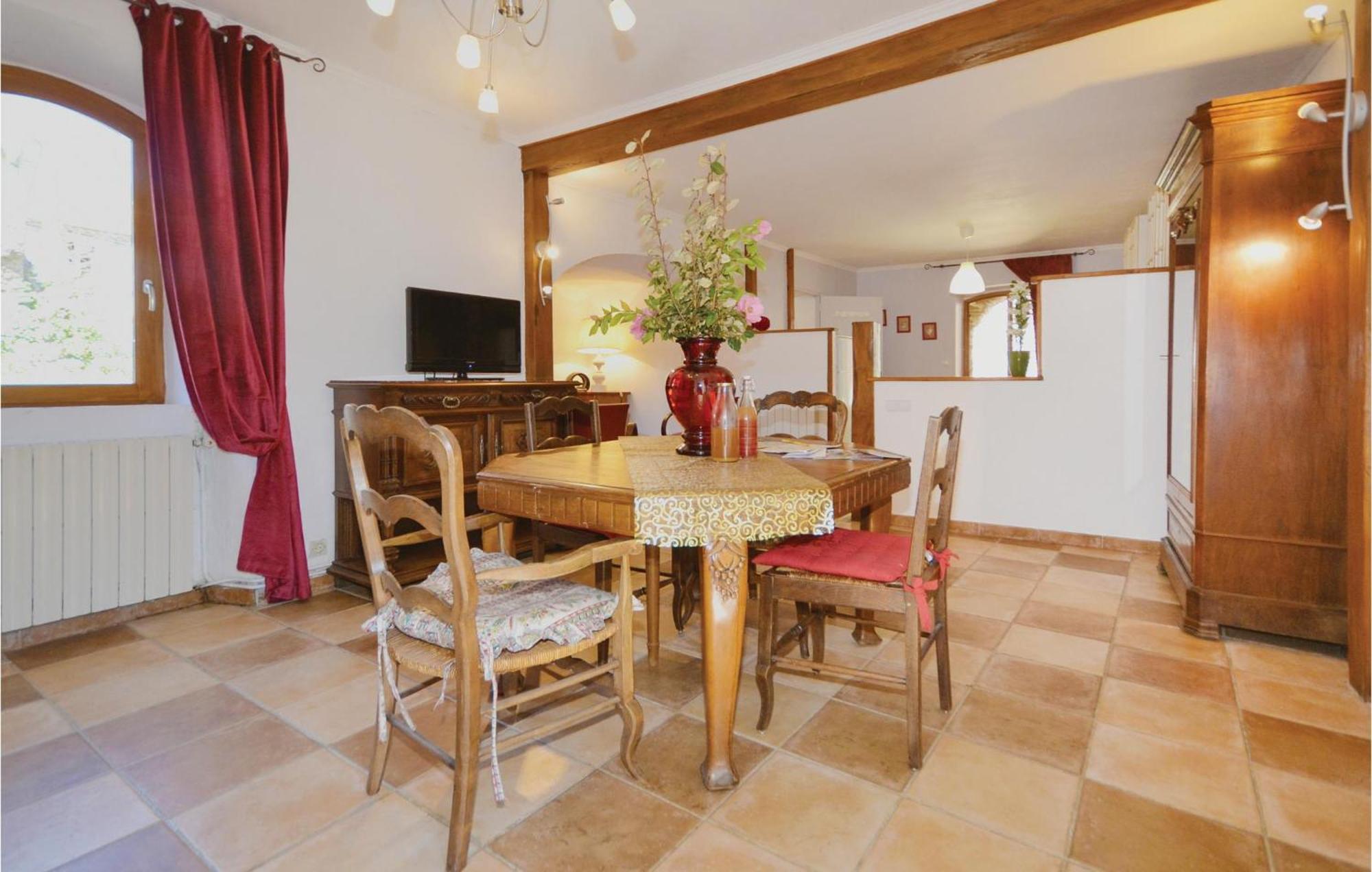 2 Bedroom Nice Apartment In Les Salles-Du-Gardon Soustelle Extérieur photo