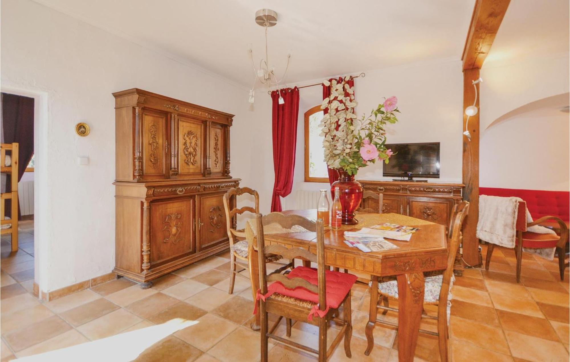 2 Bedroom Nice Apartment In Les Salles-Du-Gardon Soustelle Extérieur photo